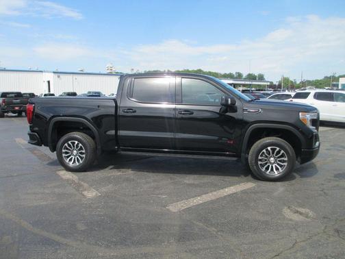 Onyx Black 2022 GMC Sierra 1500 Limited AT4