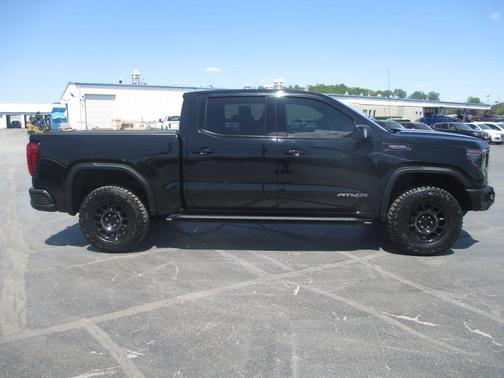 Onyx Black 2024 GMC Sierra 1500 AT4X