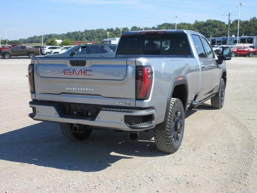 2025 GMC Sierra 3500 AT4