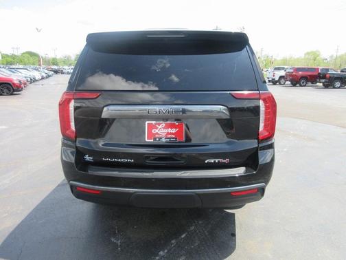 2023 GMC Yukon XL AT4