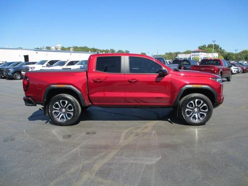 2023 GMC Canyon AT4