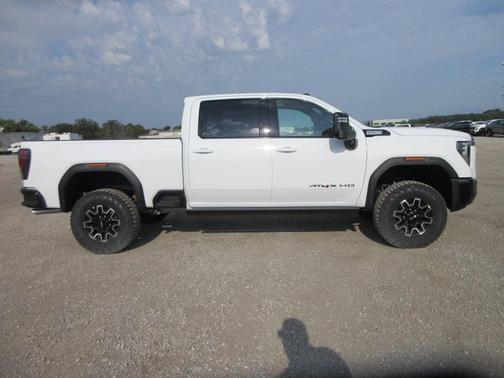 2025 GMC Sierra 2500 AT4X