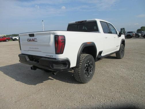 2025 GMC Sierra 2500 AT4X