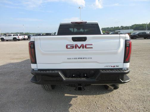 2025 GMC Sierra 2500 AT4X