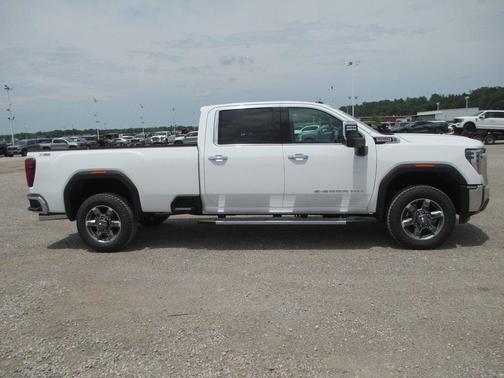 2025 GMC Sierra 3500 SLT