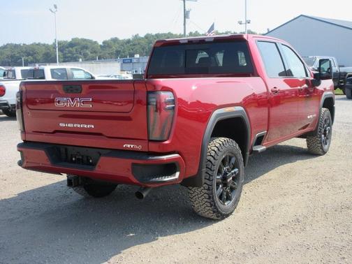 2025 GMC Sierra 2500 AT4