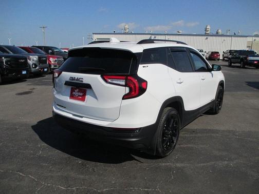 2023 GMC Terrain SLT