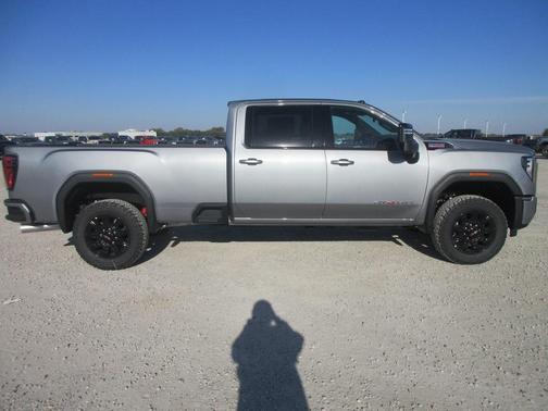 2026 GMC Sierra 3500 AT4