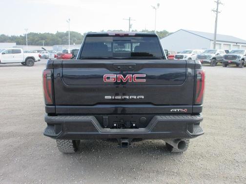 2025 GMC Sierra 3500 AT4