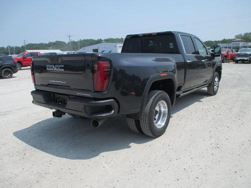 2025 GMC Sierra 3500 Denali Ultimate