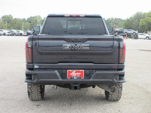 2025 GMC Sierra 2500 AT4