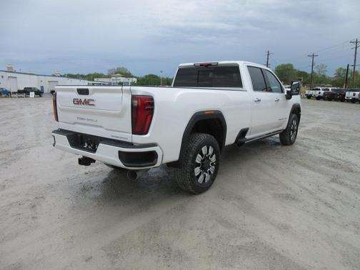 2025 GMC Sierra 3500 Denali