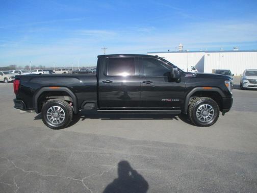 2022 GMC Sierra 2500 AT4