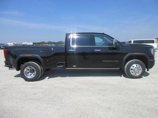 2026 GMC Sierra 3500 Denali Ultimate