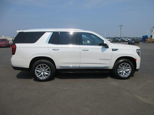 2022 GMC Yukon SLT