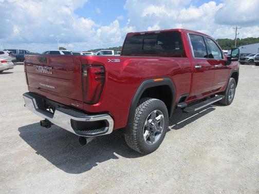 2025 GMC Sierra 2500 SLT