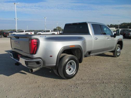 2026 GMC Sierra 3500 SLT