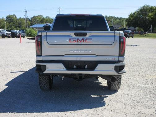 2025 GMC Sierra 2500 AT4