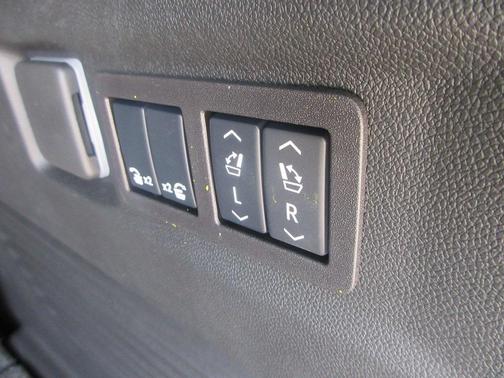 2025 GMC Yukon AT4