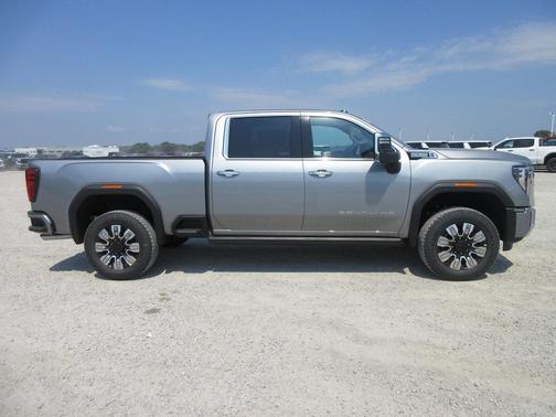 2025 GMC Sierra 2500 Denali