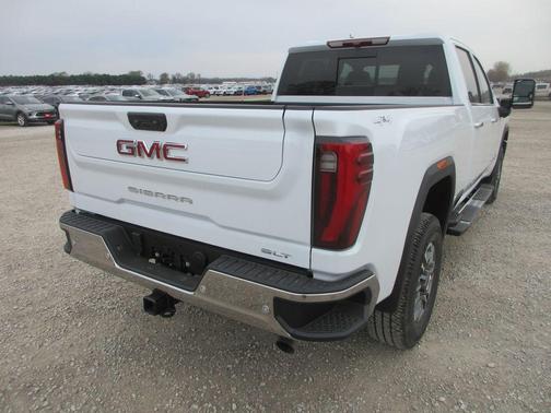 Glacier White 2026 GMC Sierra 2500 SLT