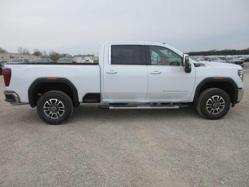 Glacier White 2026 GMC Sierra 2500 SLT