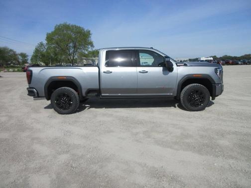 2025 GMC Sierra 2500 AT4