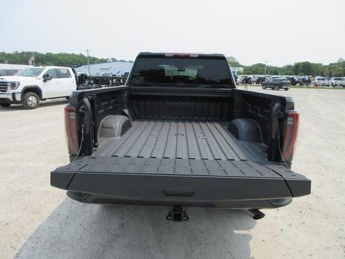 2025 GMC Sierra 2500 AT4