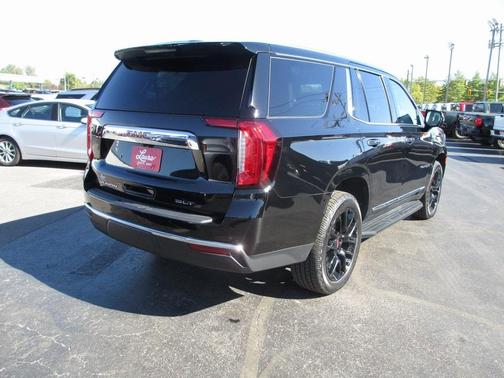 2022 GMC Yukon SLT