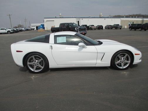 Arctic White 2005 Chevrolet Corvette