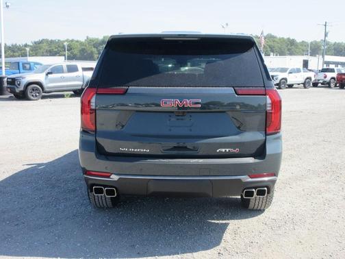 2025 GMC Yukon AT4