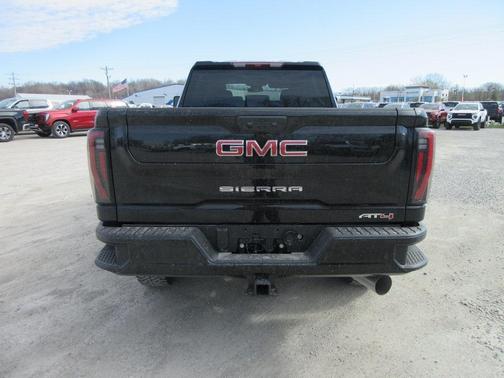 2025 GMC Sierra 2500 AT4