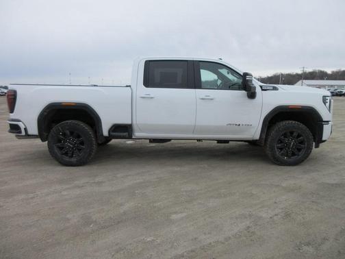 2025 GMC Sierra 2500 AT4