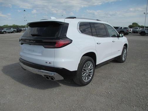 2025 GMC Acadia Denali