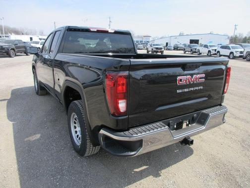 Onyx Black 2026 GMC Sierra 1500 Pro