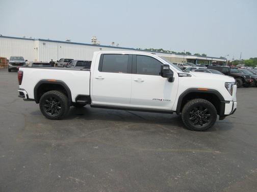 2024 GMC Sierra 2500 AT4