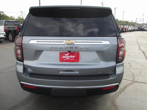 2024 Chevrolet Suburban LT