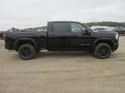 2026 GMC Sierra 3500 AT4