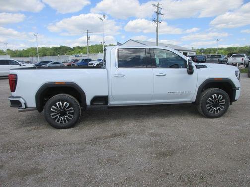 Glacier White 2026 GMC Sierra 2500 Denali Ultimate