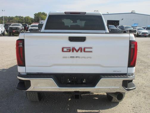 2026 GMC Sierra 2500 SLT