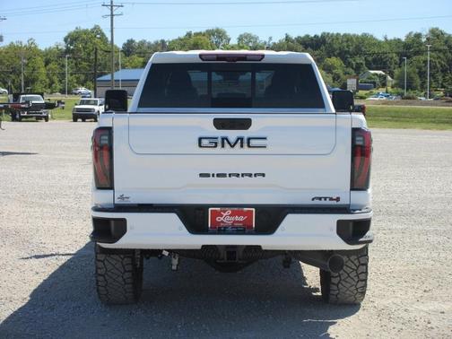 2025 GMC Sierra 2500 AT4