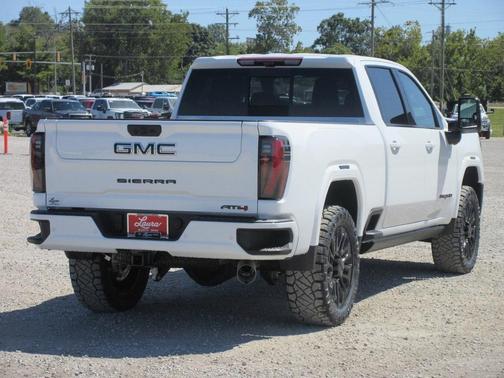 2025 GMC Sierra 2500 AT4