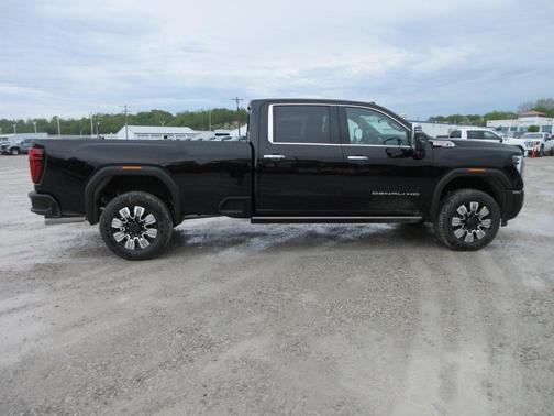 2025 GMC Sierra 3500 Denali
