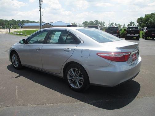 2016 Toyota Camry SE