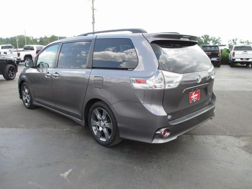 2015 Toyota Sienna SE
