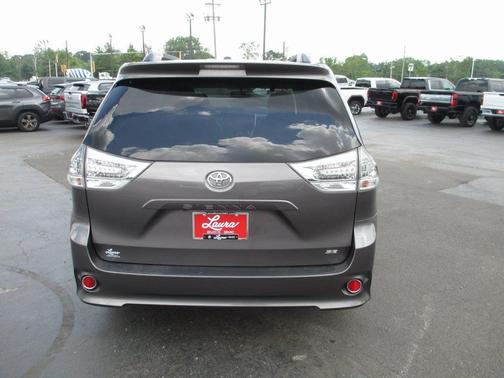 2015 Toyota Sienna SE