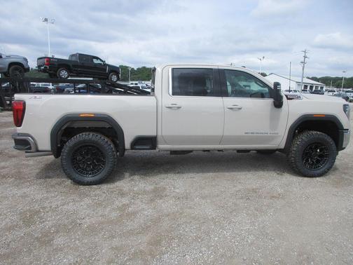 Dune 2026 GMC Sierra 2500 SLE