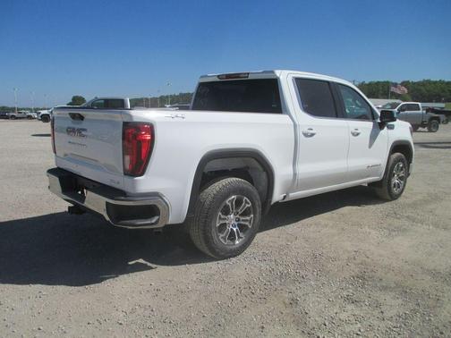 Summit White 2026 GMC Sierra 1500 SLE