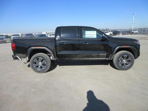 2025 GMC Canyon AT4