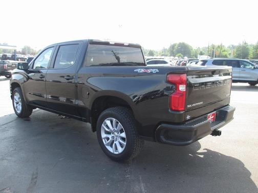 2021 Chevrolet Silverado 1500 Custom